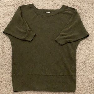 EUC lightweight Aerie sweater